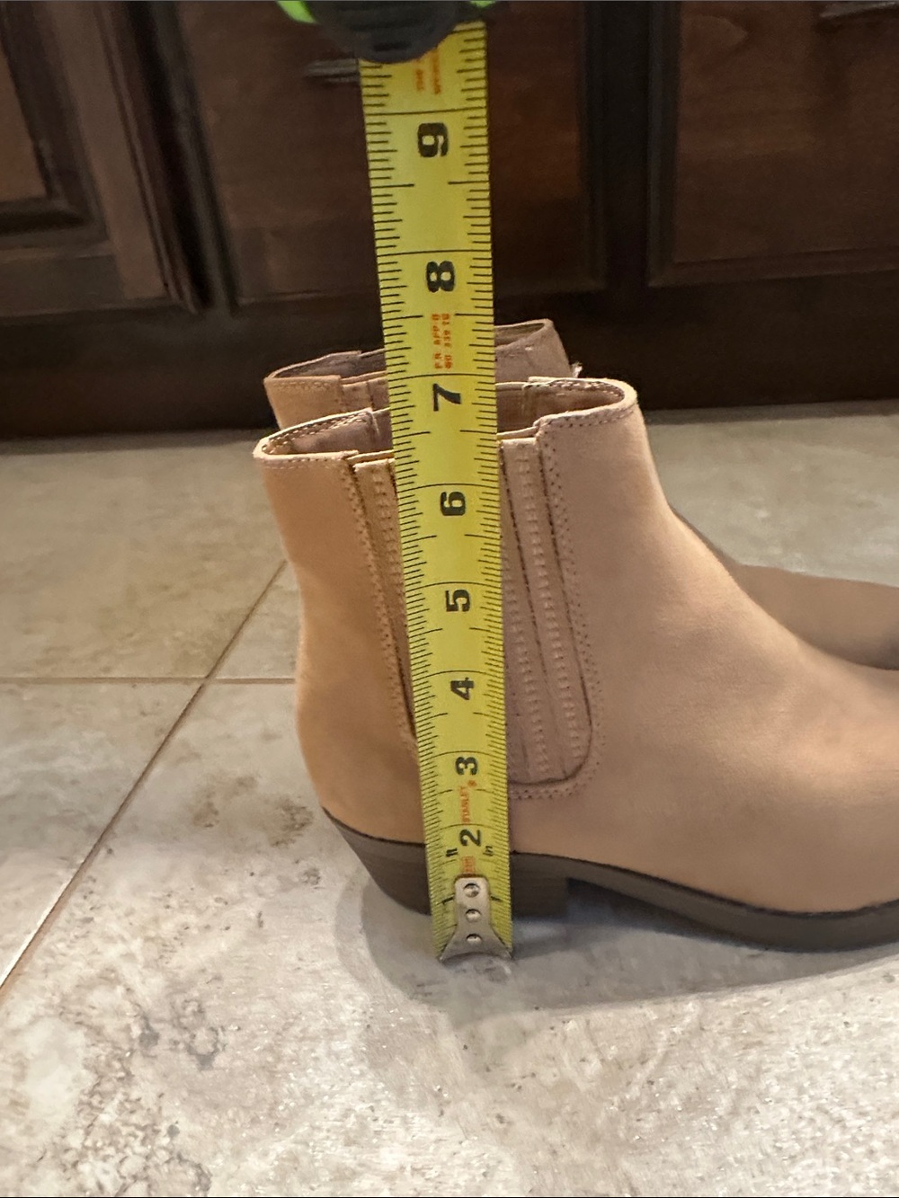 Women’s Chelsea Boot in Light Tan - Stylish Slip-On Ankle Boot